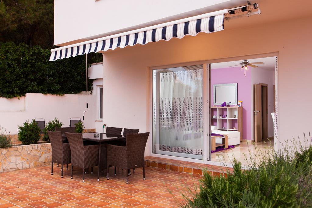 La Perla Apartments Sutivan Exterior foto